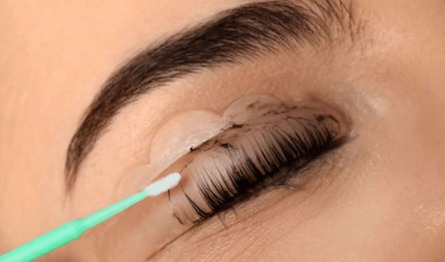 EYELASH LIFT